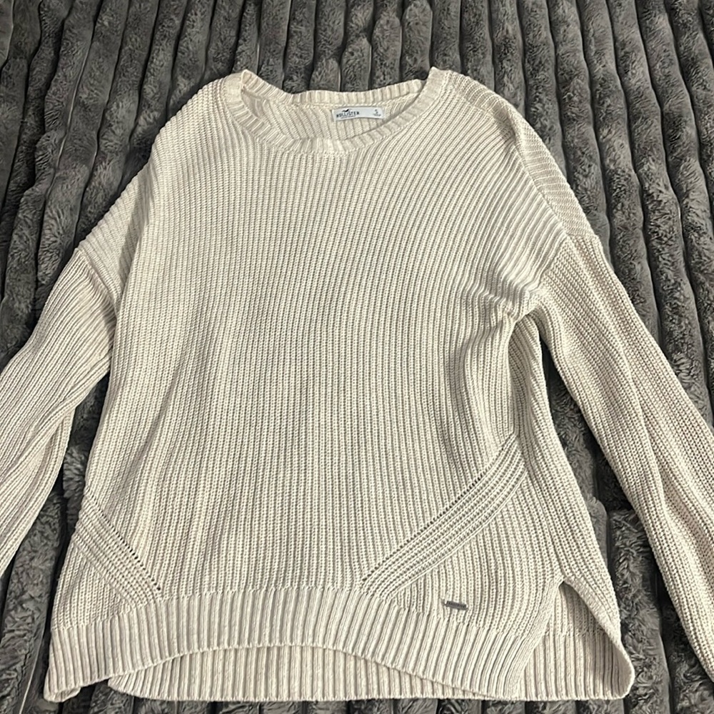 Hollister sweater